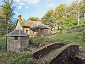 Gardeners Cottage-Uxt